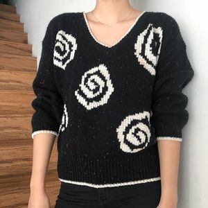 ❗️2 for $10 SALE❗️Vintage patterned sweater